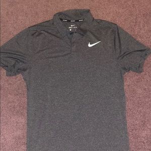Nike Areoract golf polo